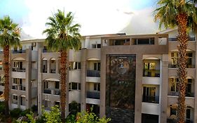 Two Seas Hotel